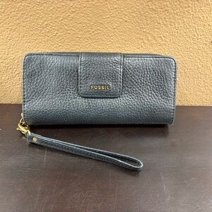 Fossil Madison Zip Around Leather Wristlet Wallet